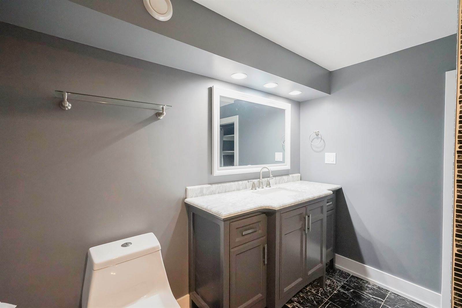 112 Delong Avenue, Council Bluffs, IA 51503