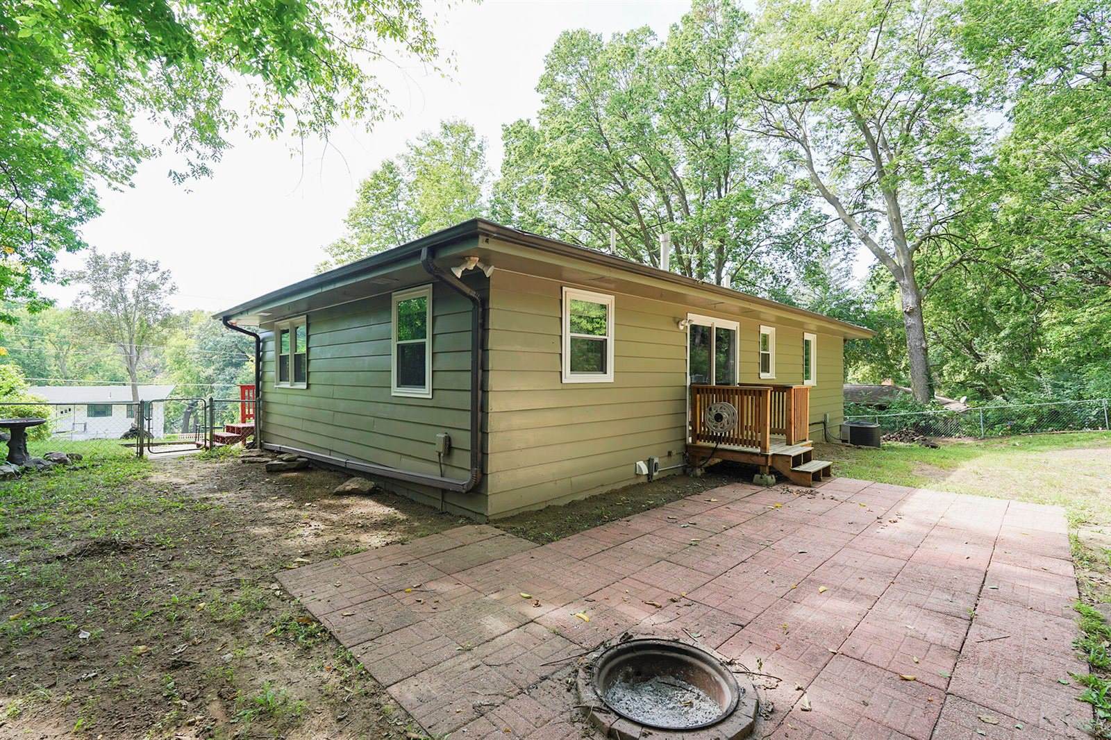 112 Delong Avenue, Council Bluffs, IA 51503