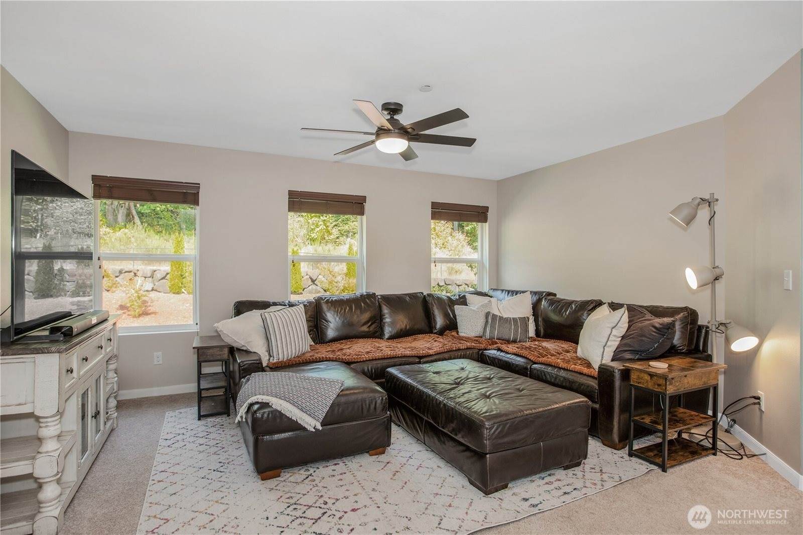 1162 Swan Loop, Dupont, WA 98327