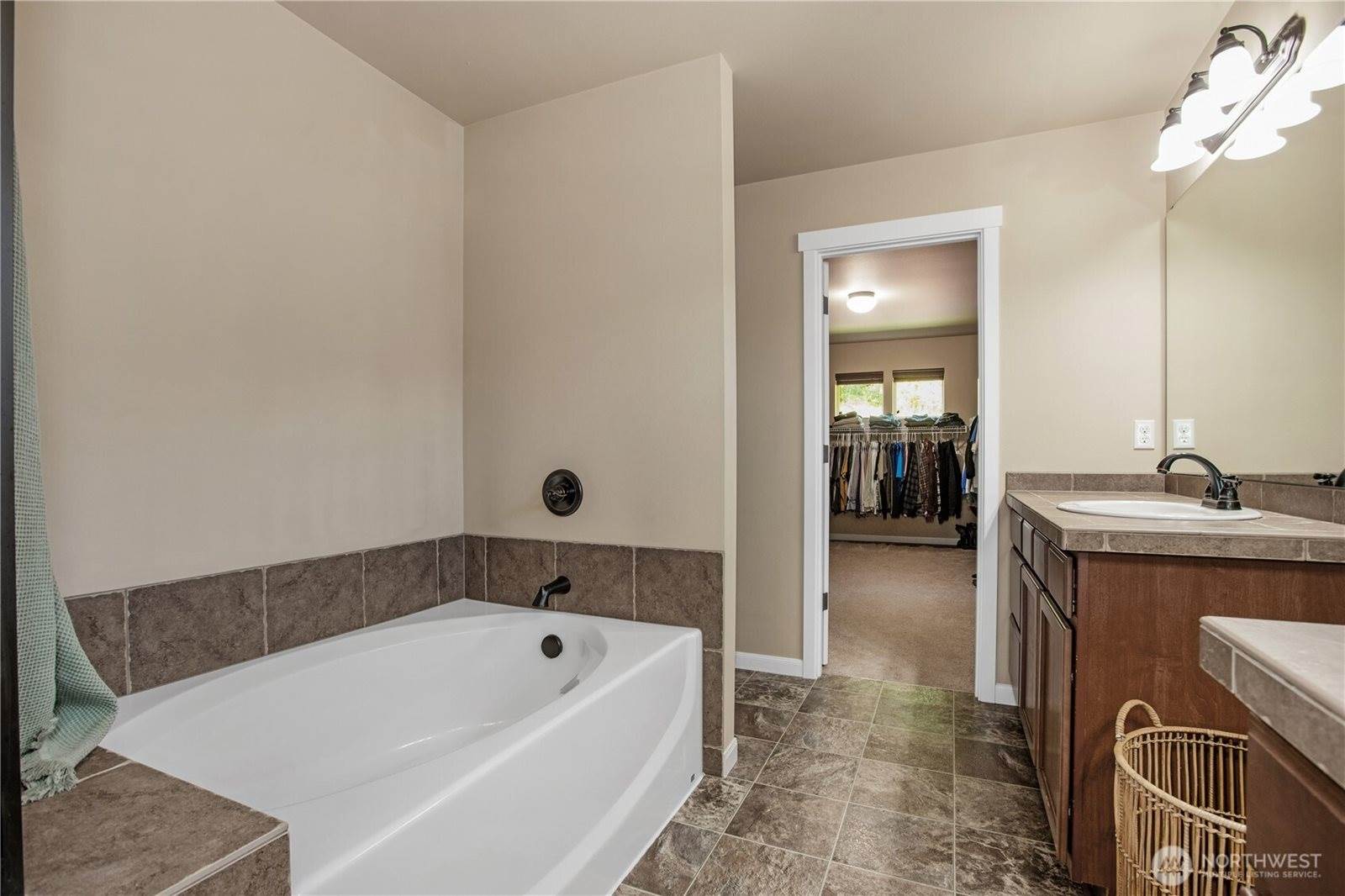 1162 Swan Loop, Dupont, WA 98327