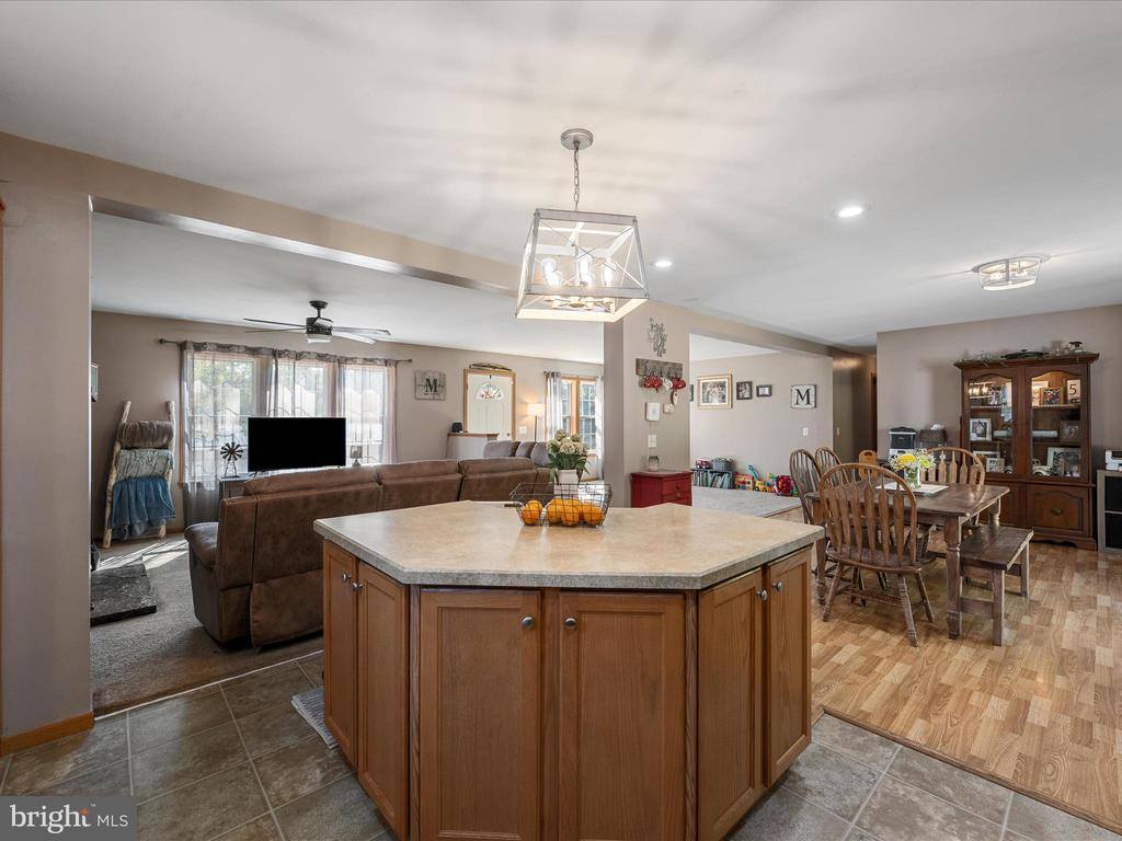 46 Solomons Court, Hedgesville, WV 25427