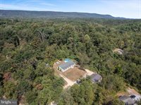 46 Solomons Court, Hedgesville, WV 25427