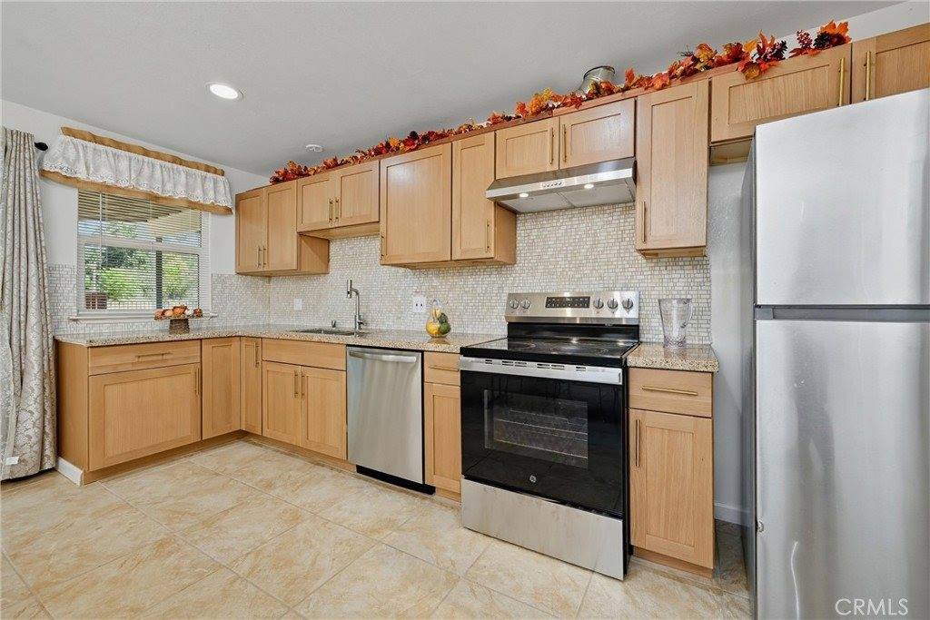 3572 Sonoma Way, Clearlake, CA 95422