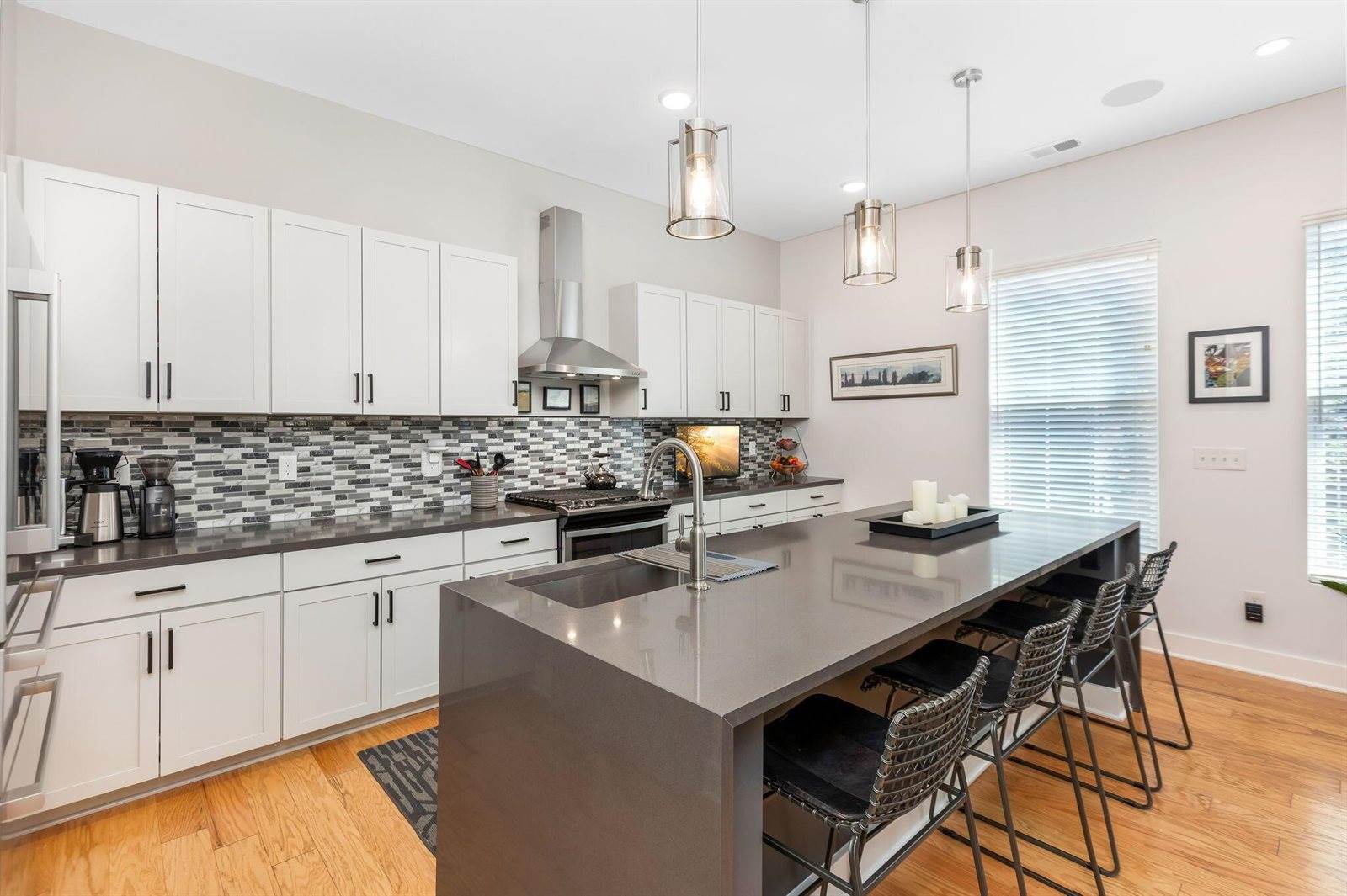 233 South Ohio Avenue, Columbus, OH 43205