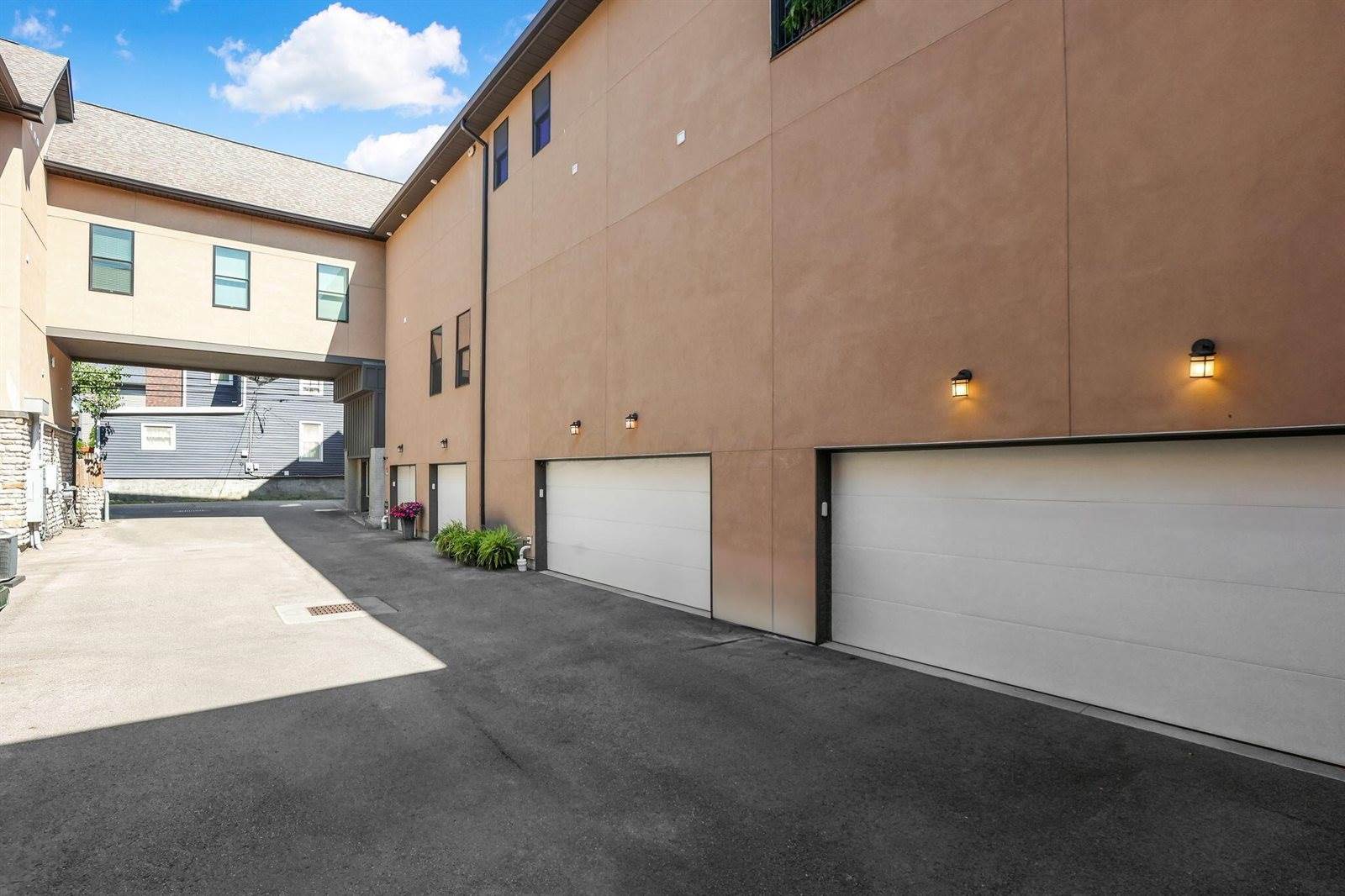 233 South Ohio Avenue, Columbus, OH 43205