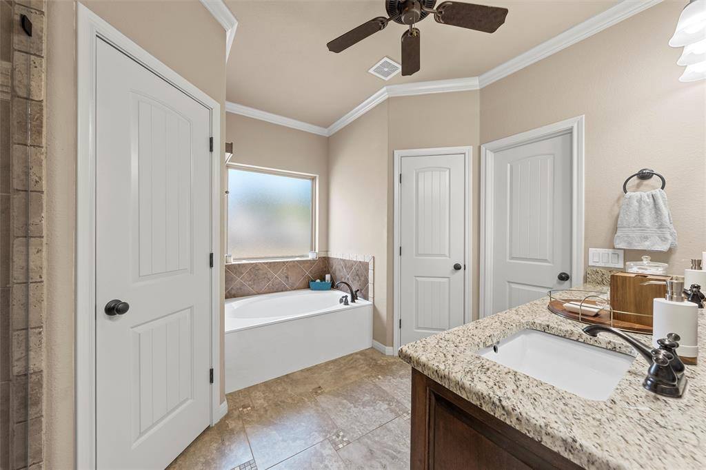 9916 Houston Drive, Waco, TX 76712