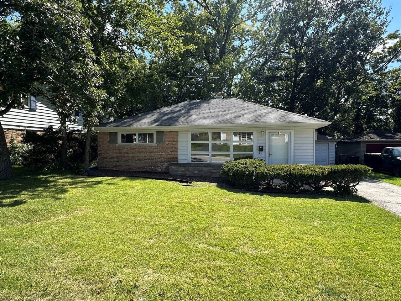 313 Oakwood Street, Park Forest, IL 60466