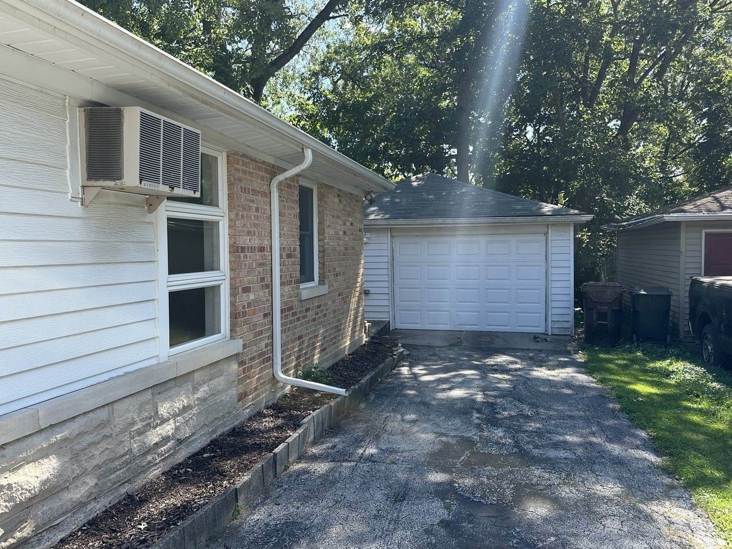 313 Oakwood Street, Park Forest, IL 60466