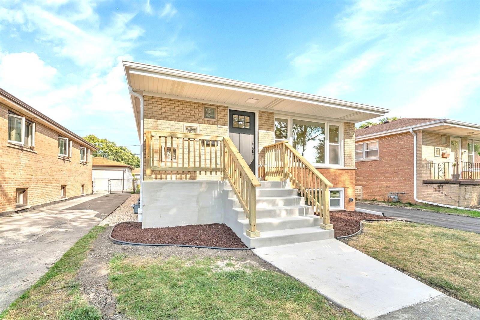 8019 Natchez Avenue, Burbank, IL 60459