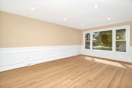 8019 Natchez Avenue, Burbank, IL 60459