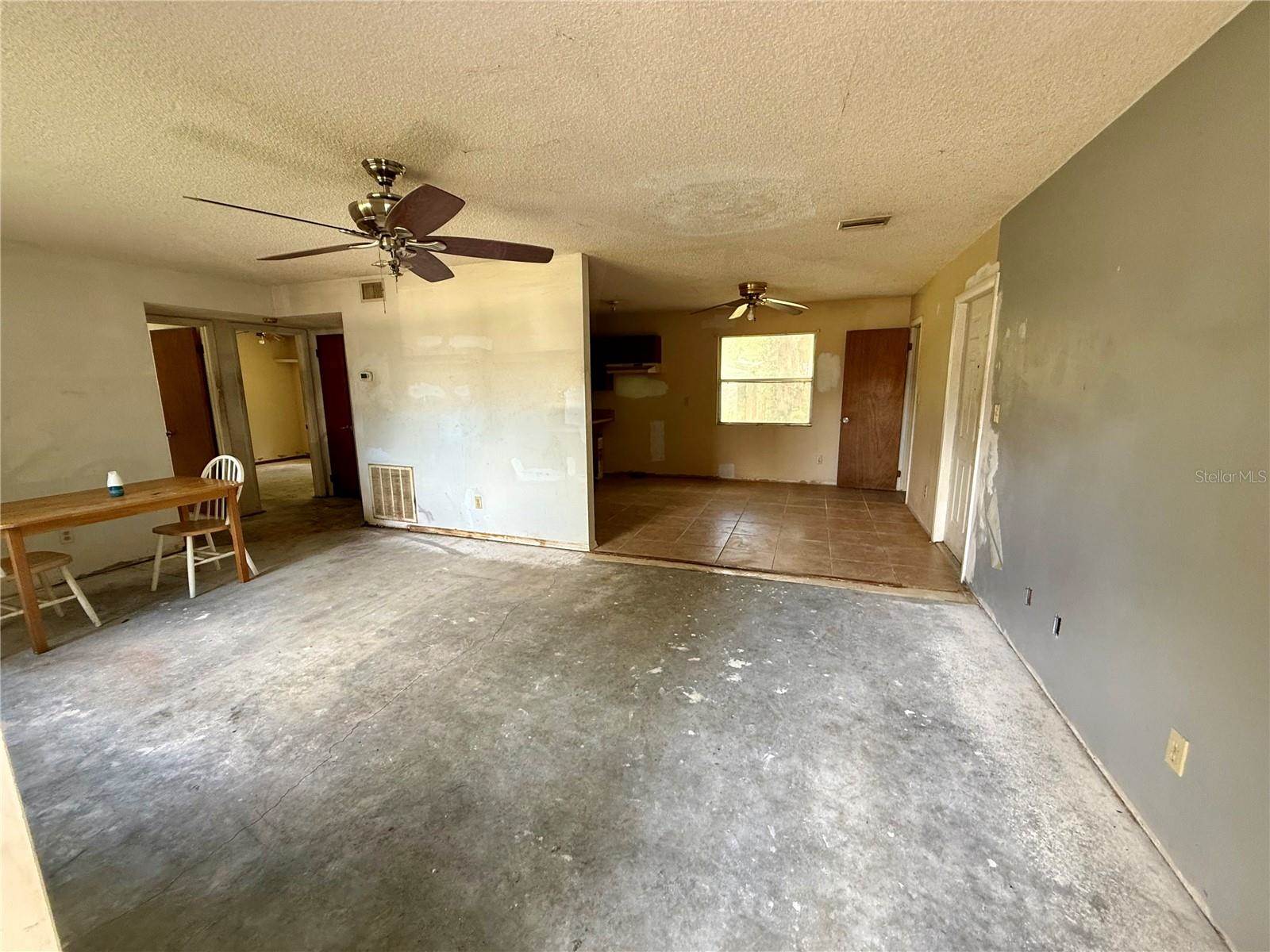 5971 NW 11TH Place, Ocala, FL 34482