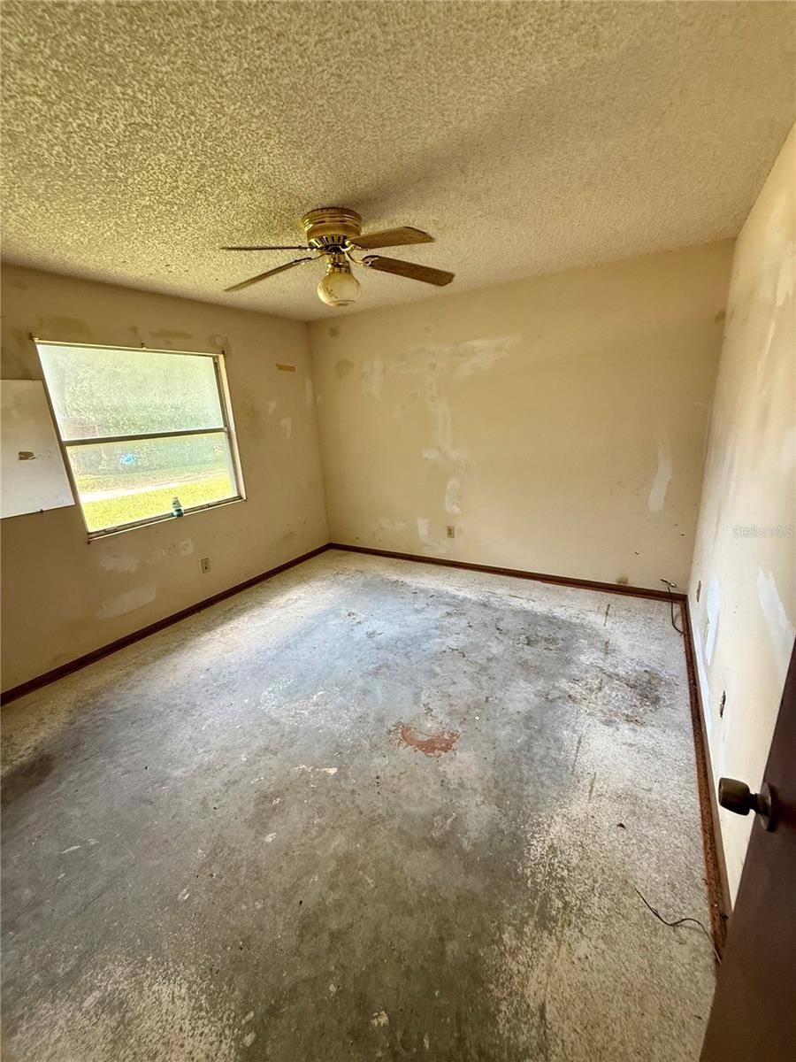 5971 NW 11TH Place, Ocala, FL 34482