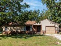923 Harris, Winfield, KS 67156