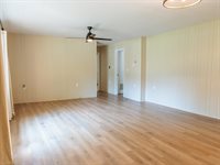 923 Harris, Winfield, KS 67156