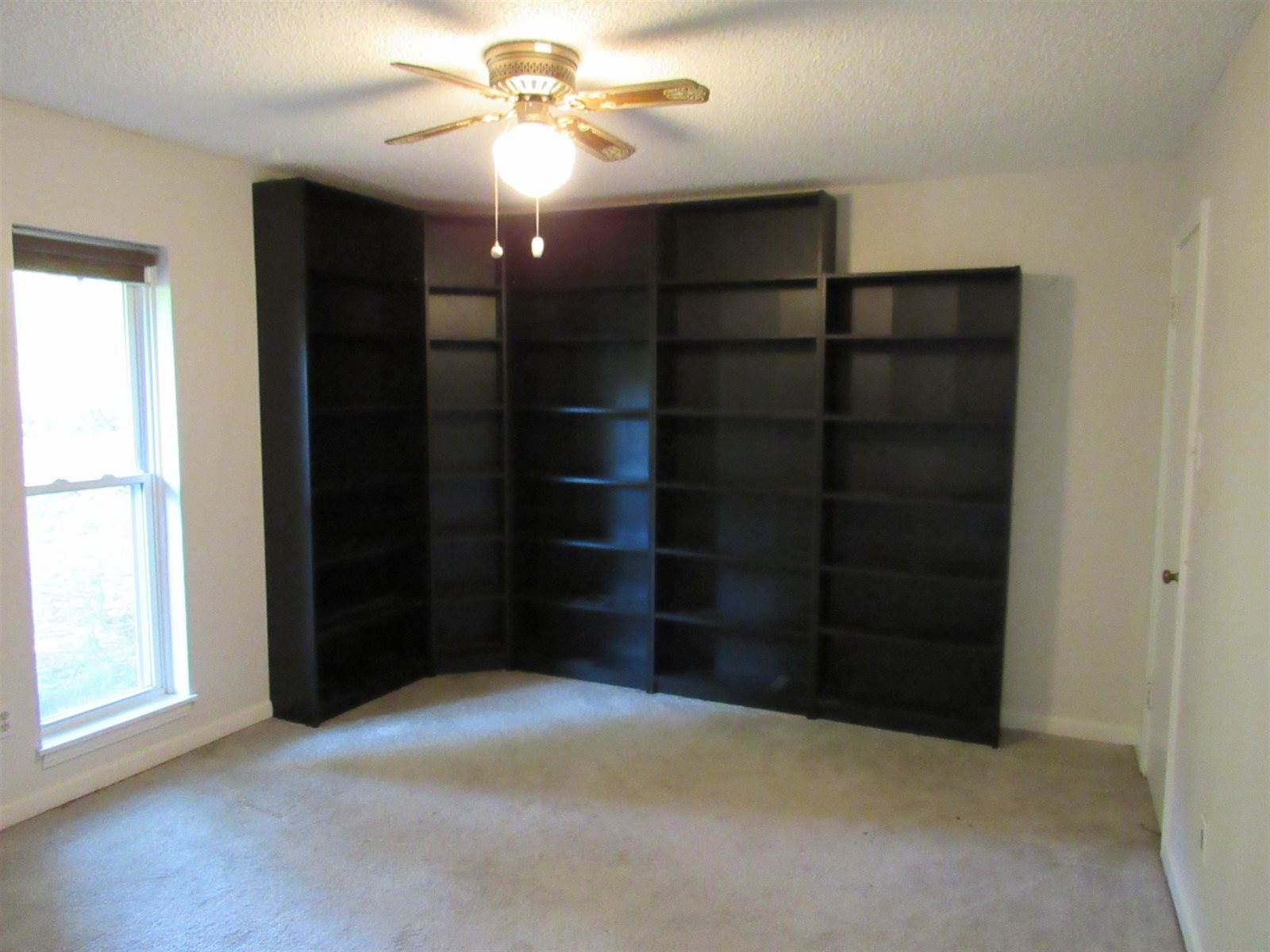 7790 Deer Lake Dr, Unincorporated, TN 38053