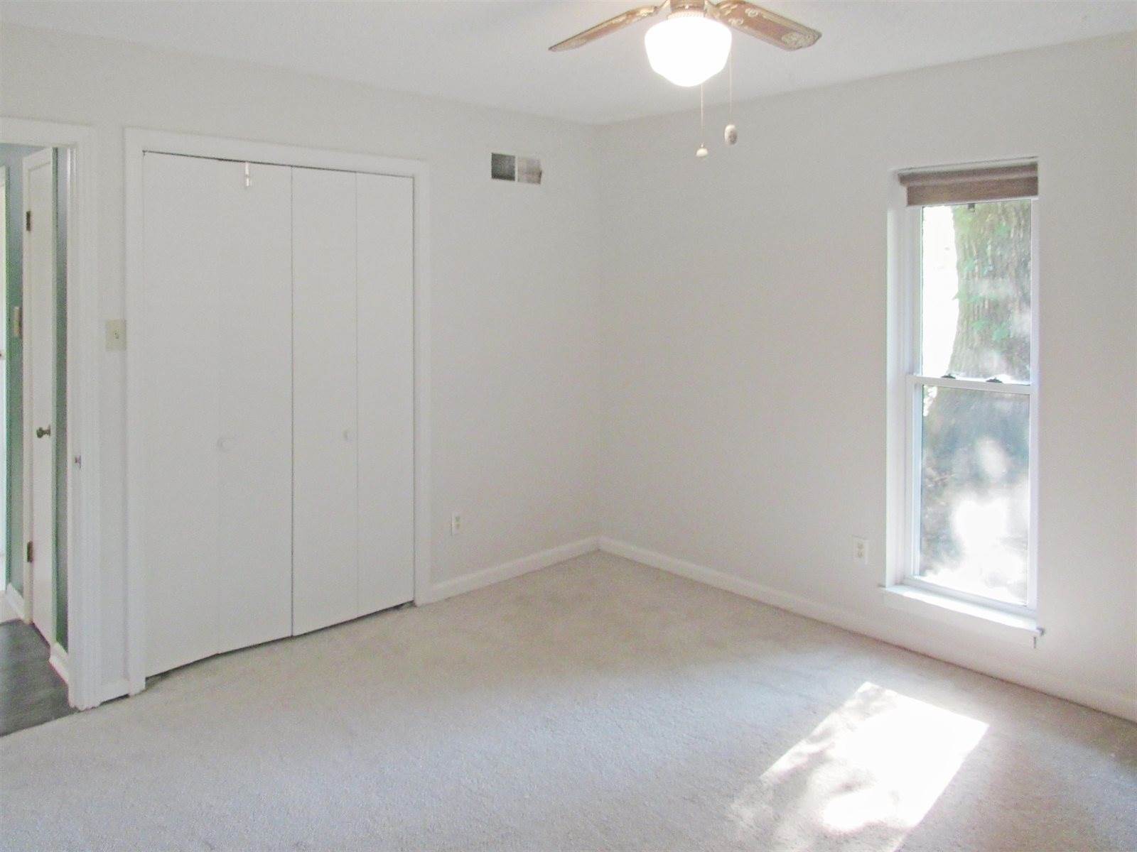 7790 Deer Lake Dr, Unincorporated, TN 38053