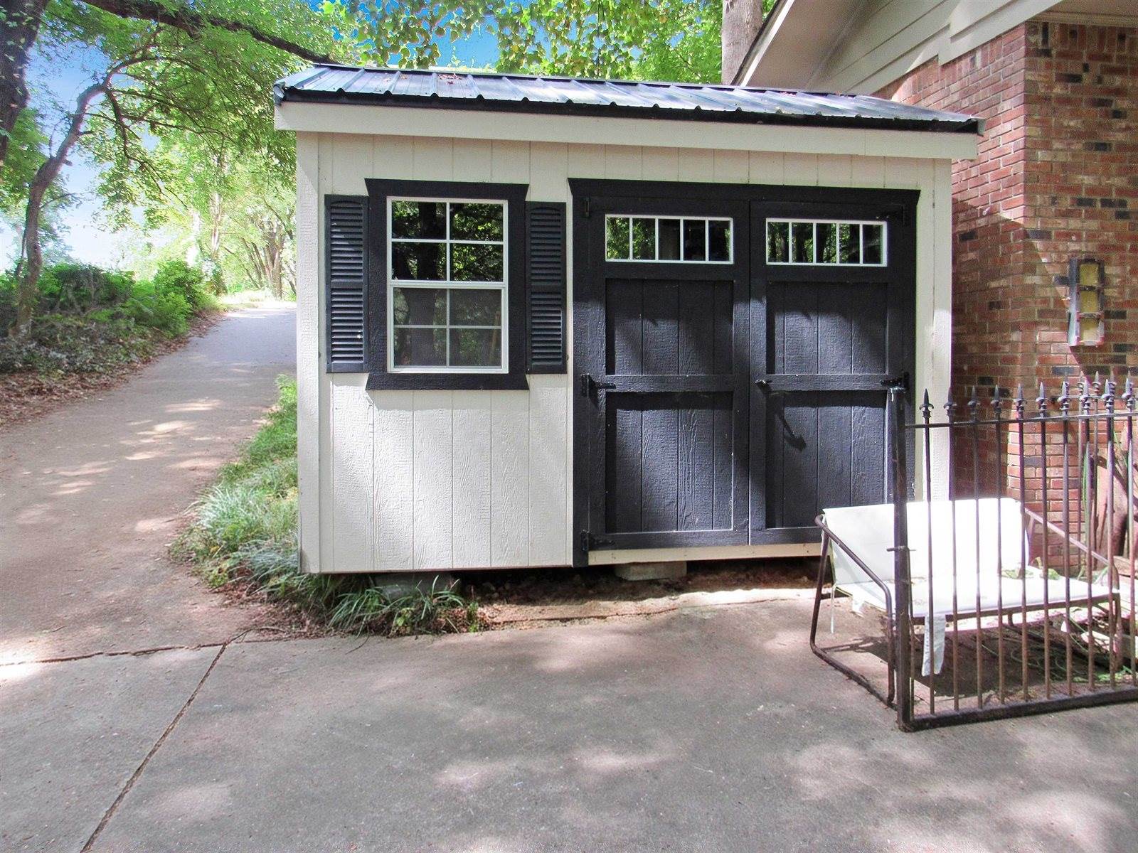 7790 Deer Lake Dr, Unincorporated, TN 38053