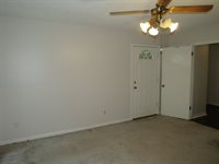 7790 Deer Lake Dr, Unincorporated, TN 38053