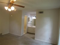 7790 Deer Lake Dr, Unincorporated, TN 38053