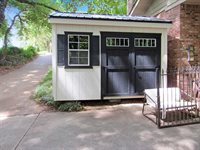 7790 Deer Lake Dr, Unincorporated, TN 38053