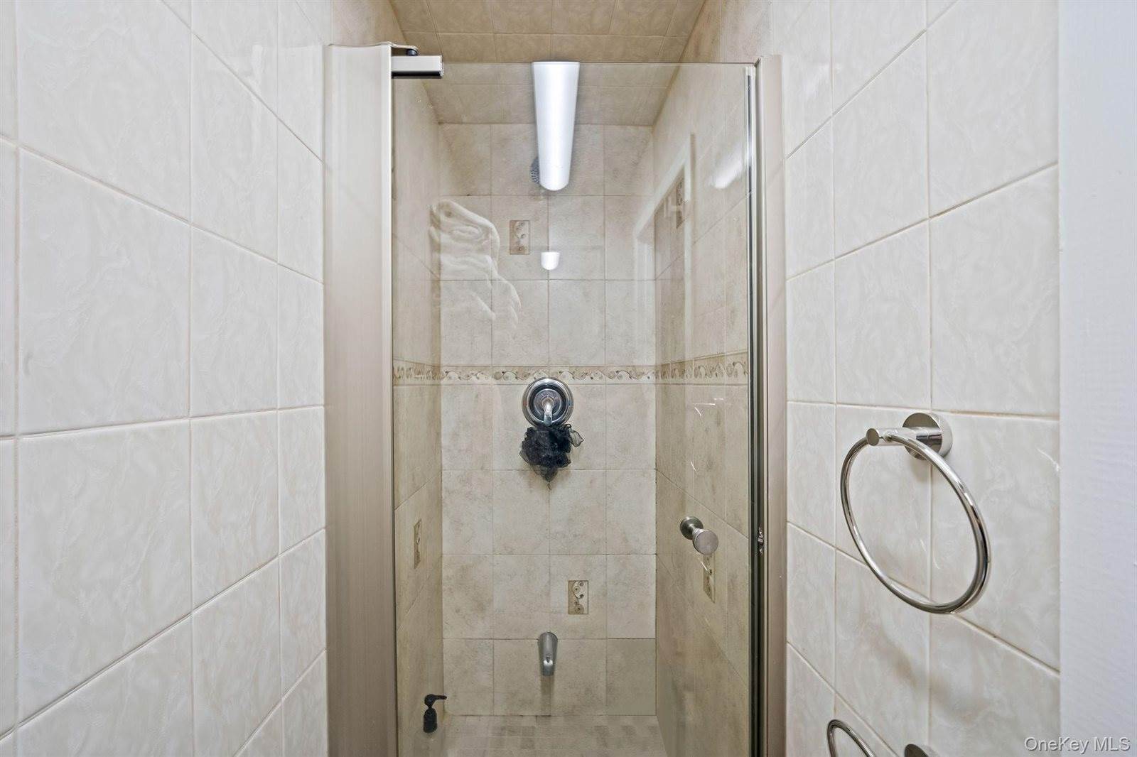 6002 80th Avenue, New York, NY 11385