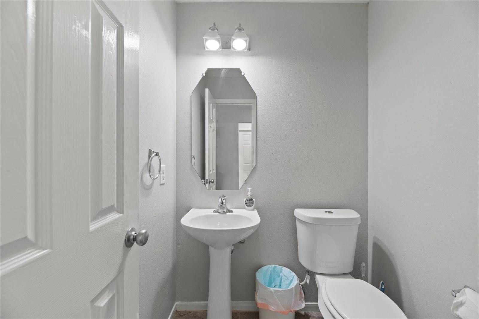 18718 Forest Deer Road, Houston, TX 77084