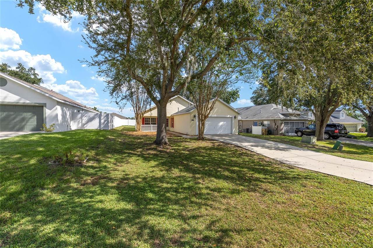 10323 Patrick Drive, Leesburg, FL 34788