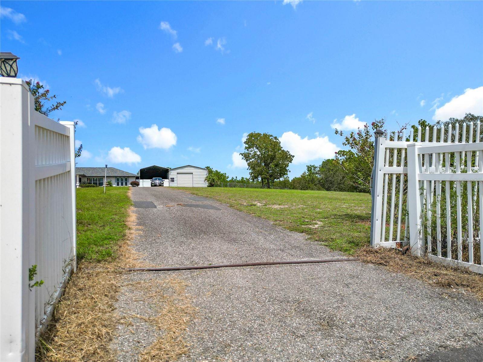 22163 SW Edgewater Boulevard, Dunnellon, FL 34431