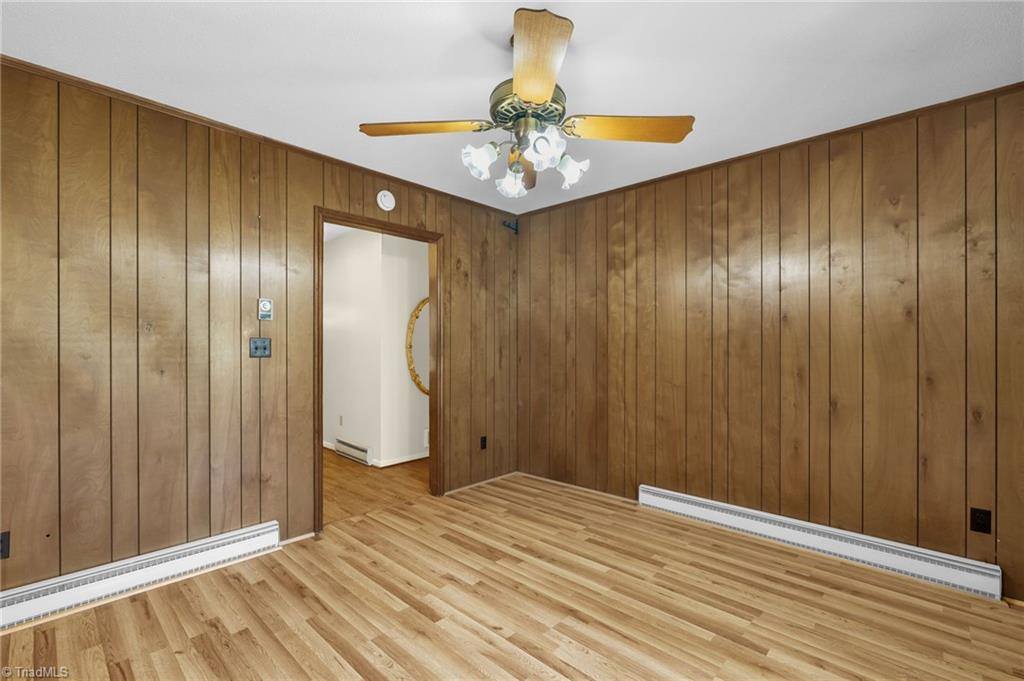 2176 Old Hollow Road, Walkertown, NC 27051