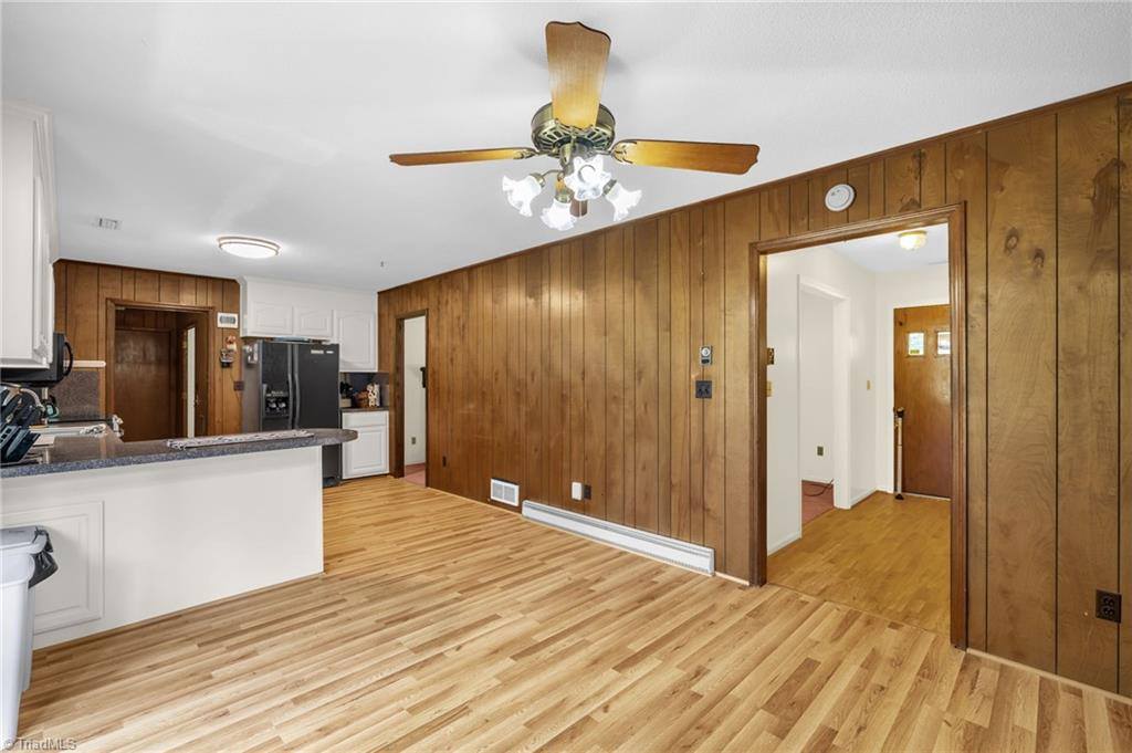 2176 Old Hollow Road, Walkertown, NC 27051