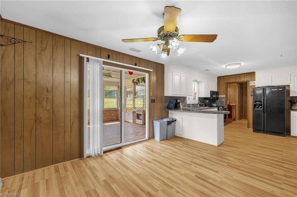 2176 Old Hollow Road, Walkertown, NC 27051