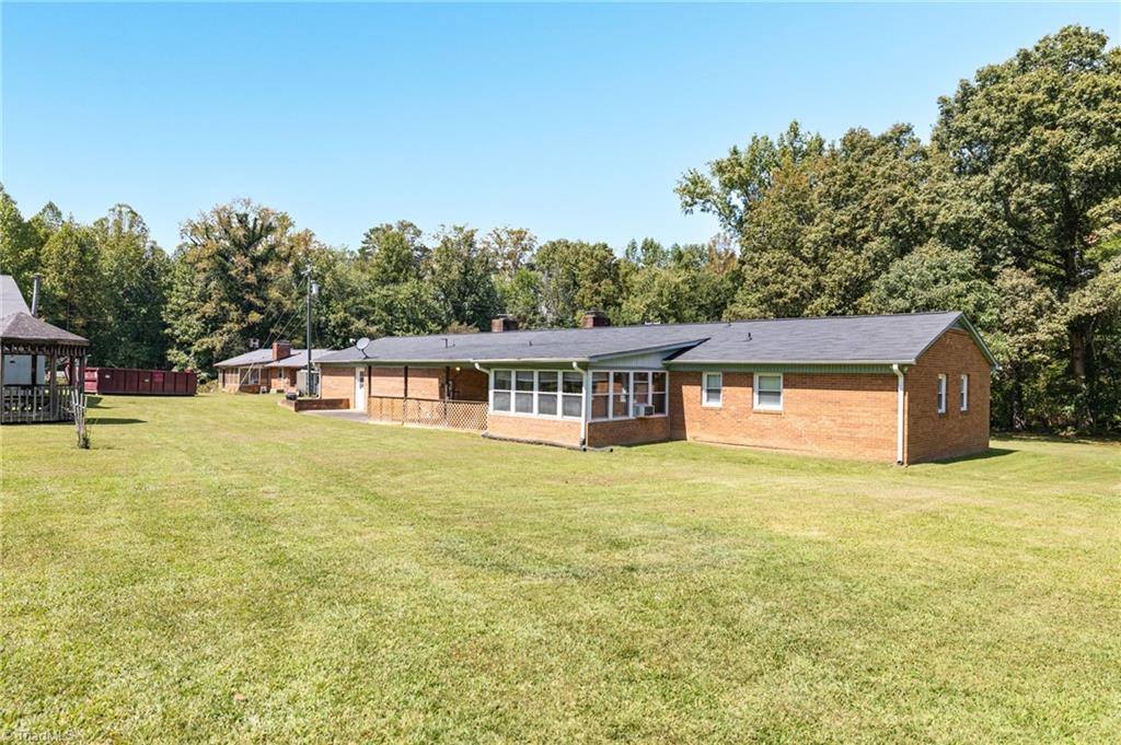 2176 Old Hollow Road, Walkertown, NC 27051