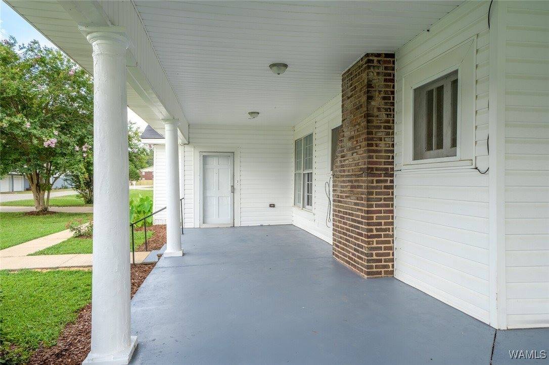 69 2nd Avenue, Moundville, AL 35474