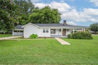 69 2nd Avenue, Moundville, AL 35474