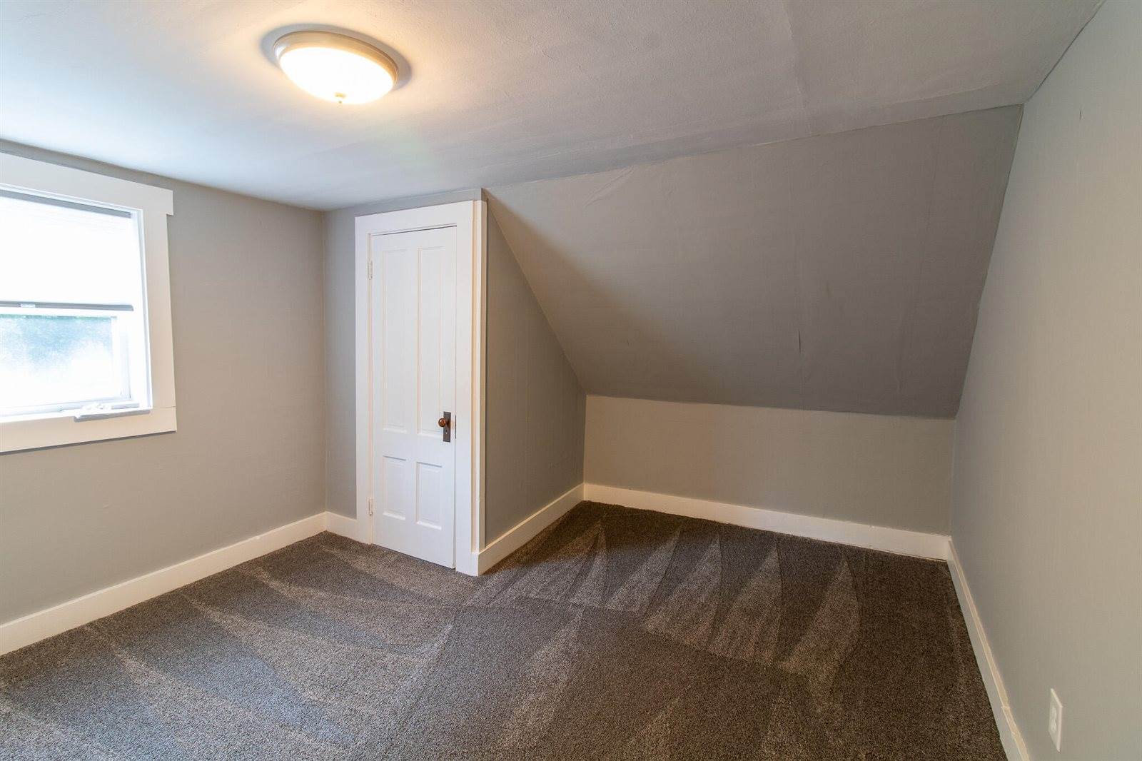 115 Pleasant Street, Dexter, ME 04930