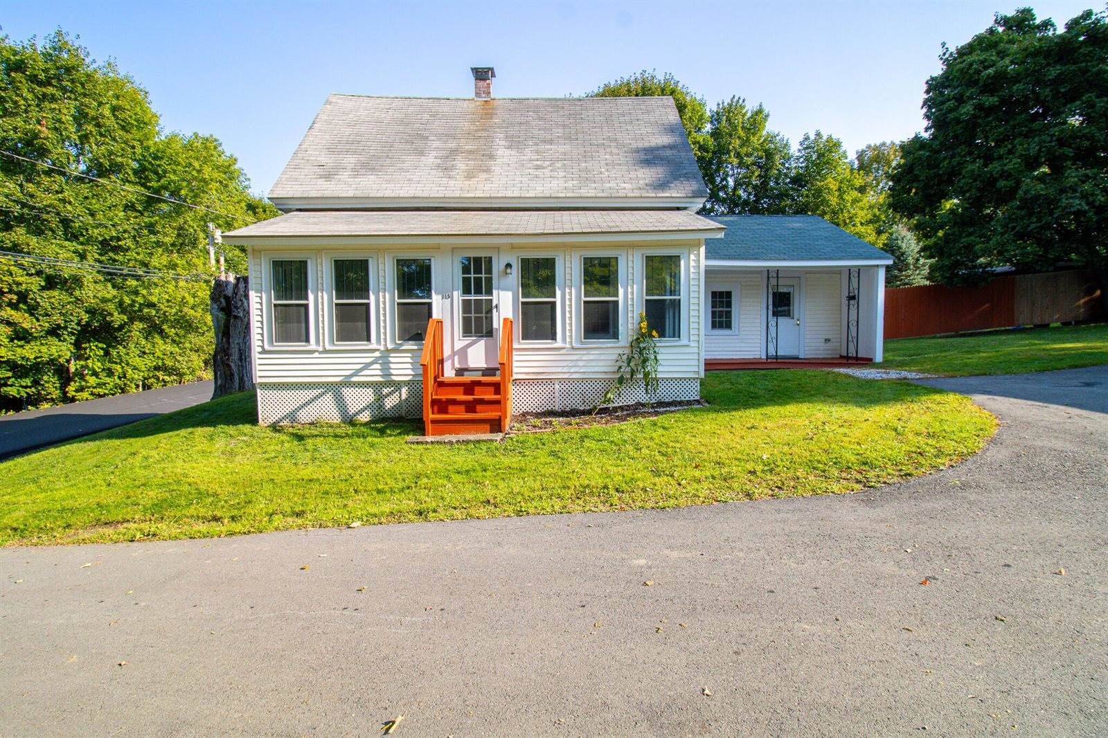 115 Pleasant Street, Dexter, ME 04930