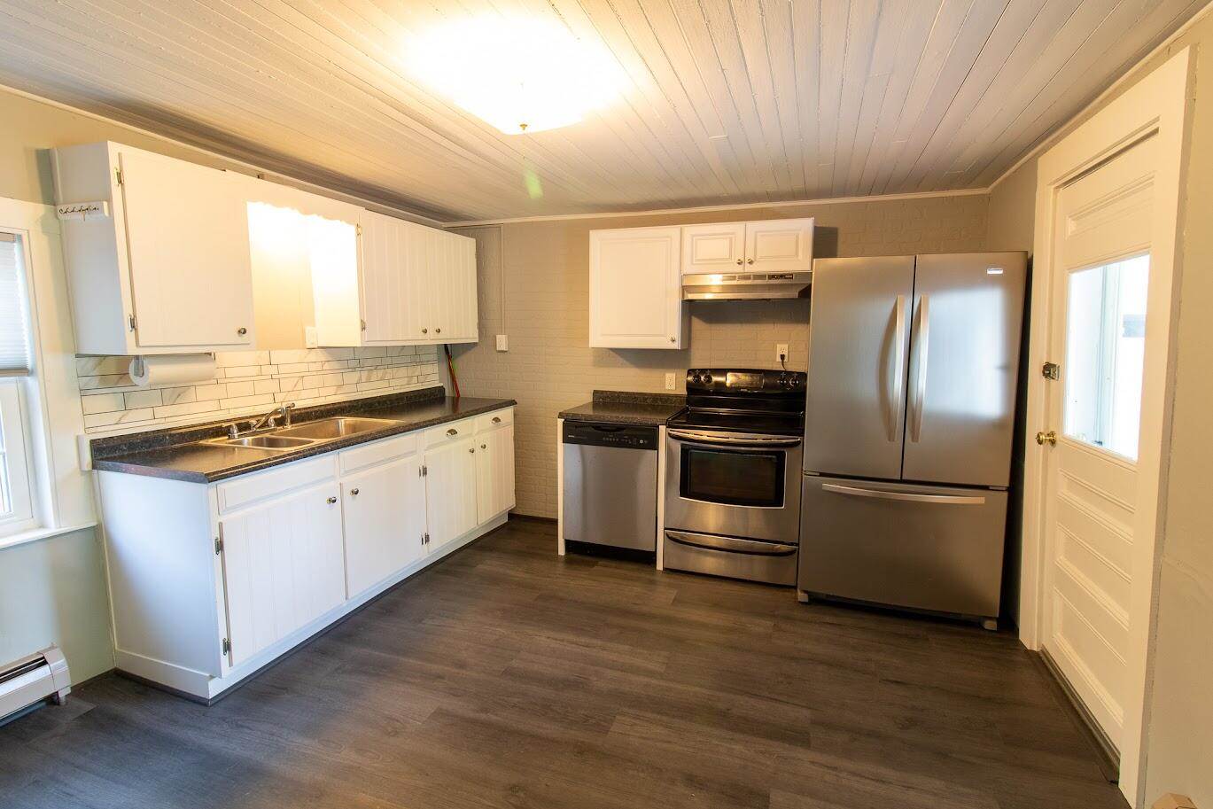 115 Pleasant Street, Dexter, ME 04930