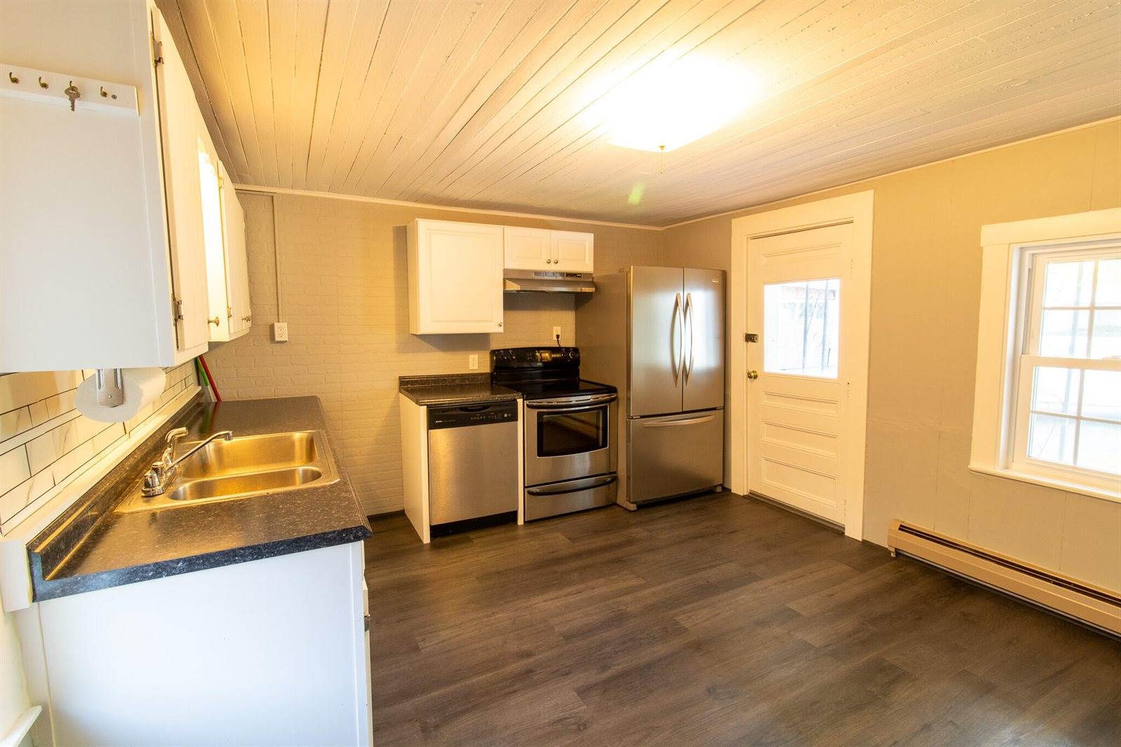 115 Pleasant Street, Dexter, ME 04930