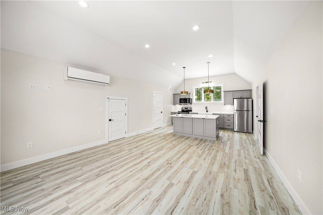 16986 Headland Avenue, Lake Milton, OH 44429