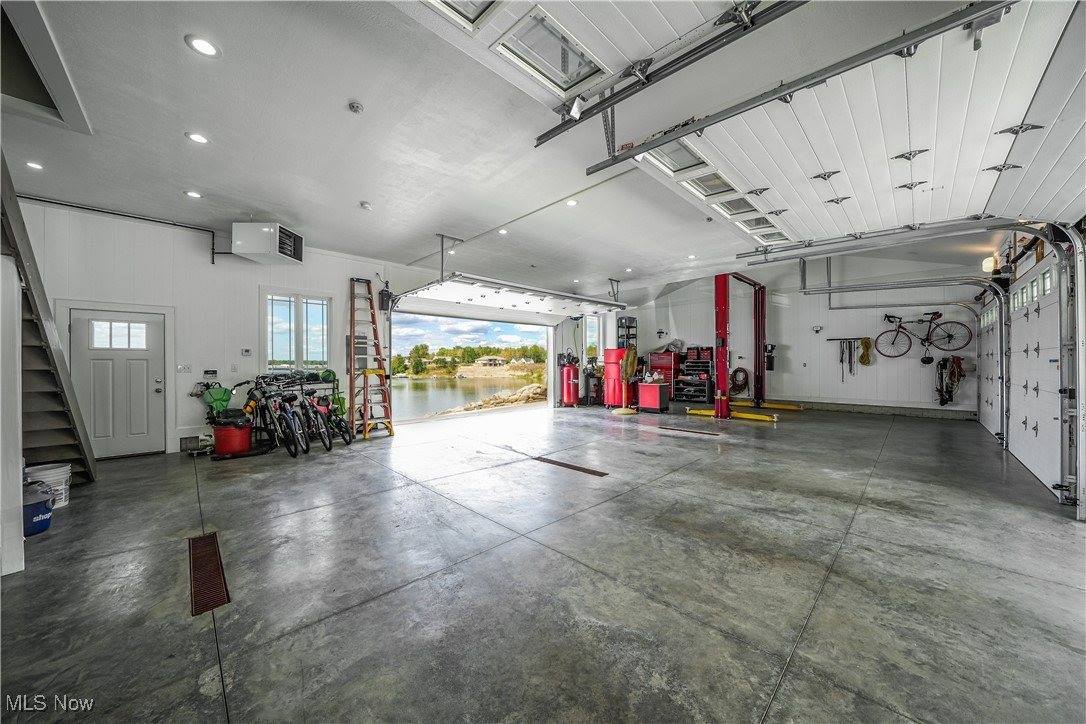 16986 Headland Avenue, Lake Milton, OH 44429