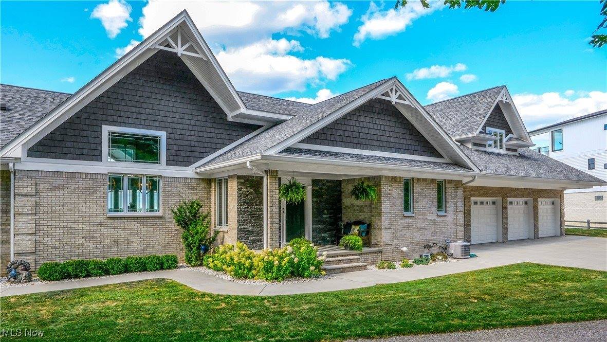 16986 Headland Avenue, Lake Milton, OH 44429