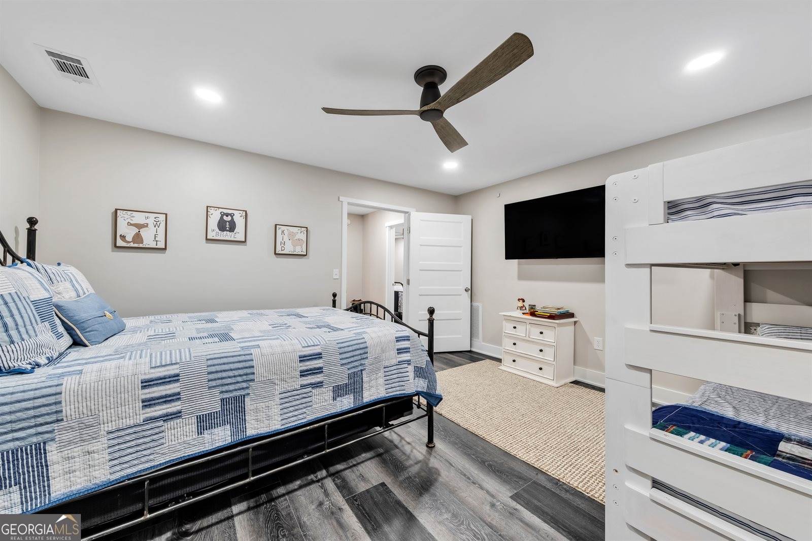 1910 Old Groveland Road, Pembroke, GA 31321