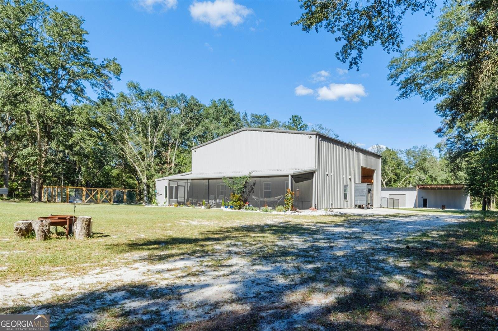 1910 Old Groveland Road, Pembroke, GA 31321