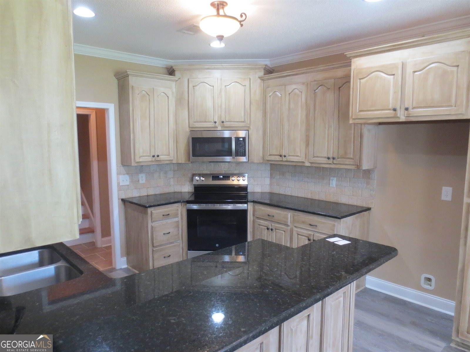 2026 Pin Oak Terrace, Bonaire, GA 31005