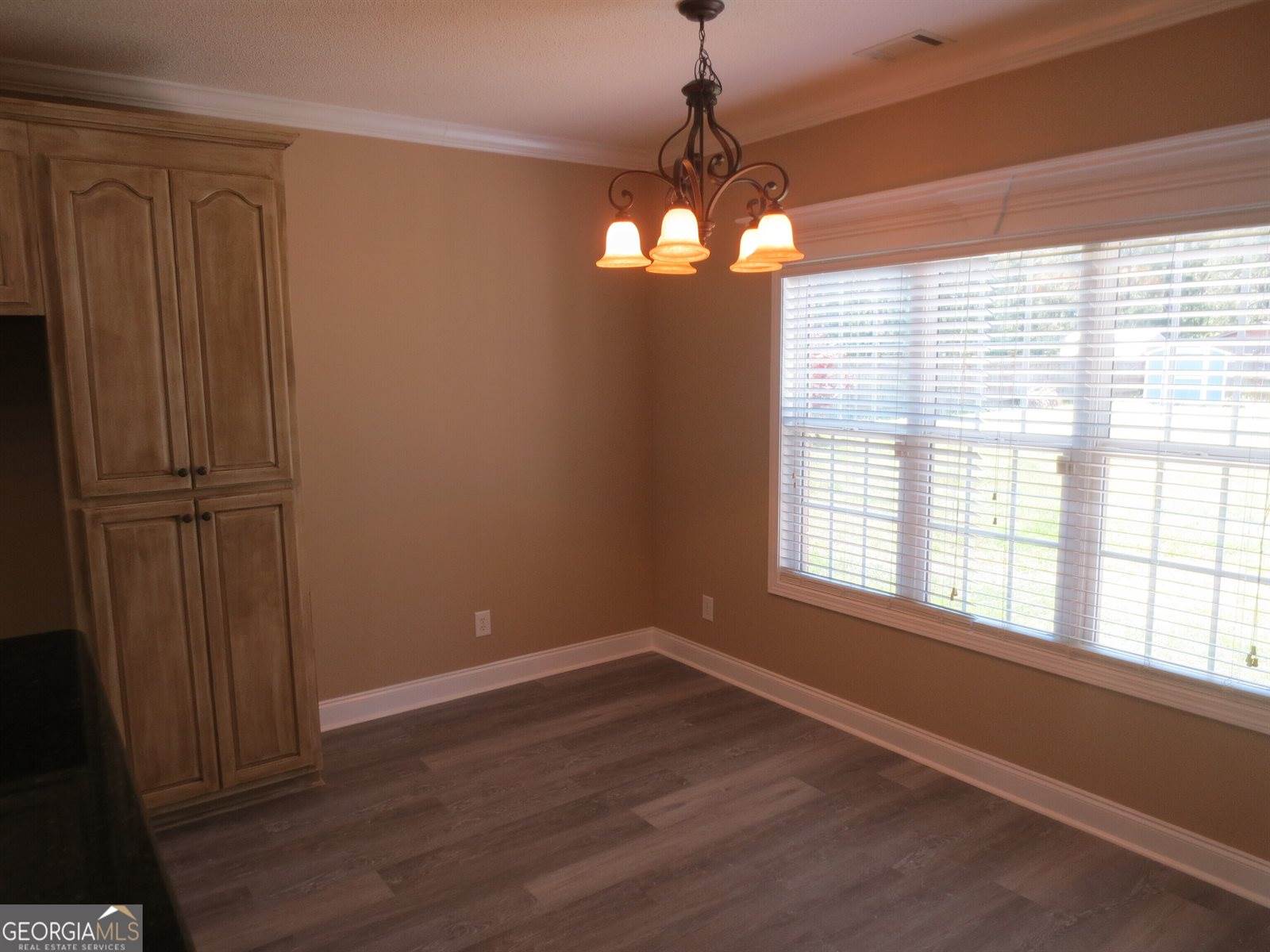 2026 Pin Oak Terrace, Bonaire, GA 31005