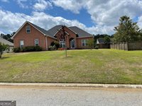 2026 Pin Oak Terrace, Bonaire, GA 31005