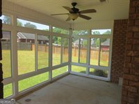 2026 Pin Oak Terrace, Bonaire, GA 31005