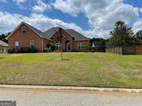 2026 Pin Oak Terrace, Bonaire, GA 31005