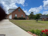 2026 Pin Oak Terrace, Bonaire, GA 31005