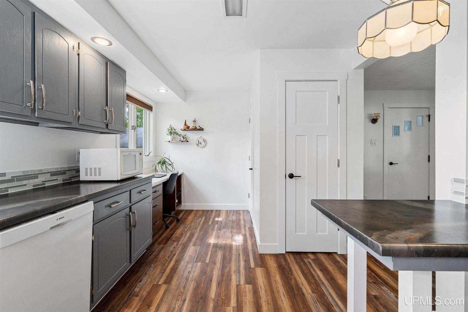 23 Horseshoe Lake Circle, Negaunee, MI 49866